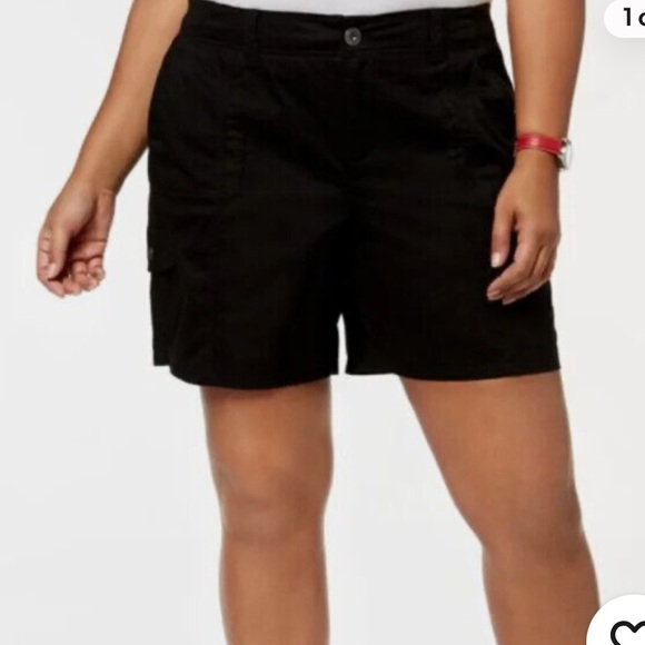 New STYLE & COMPANY Womens
DeepV Black Pocketed Cargo Shorts
Plus 24W Zig Zag - Picture 1 of 11